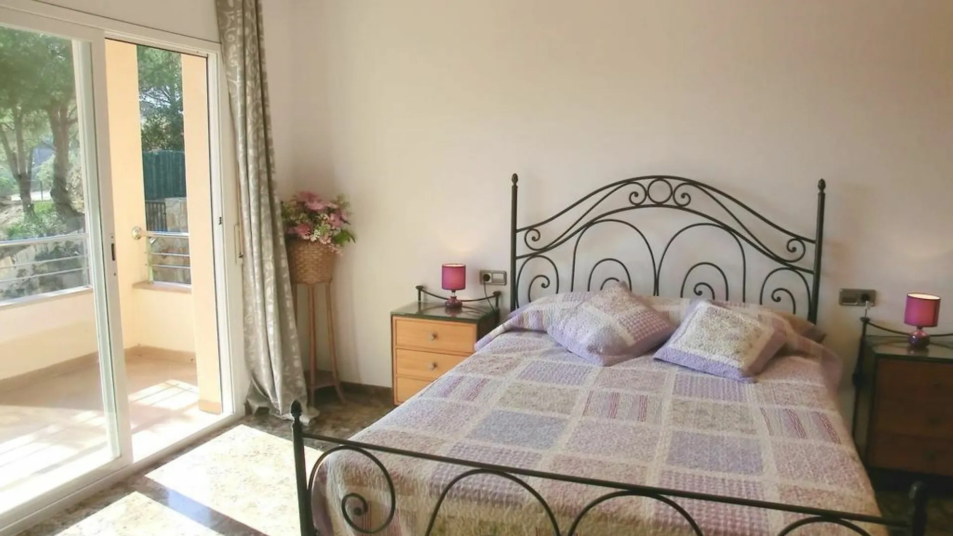 Contactos de 106147 Villa In Lloret De Mar